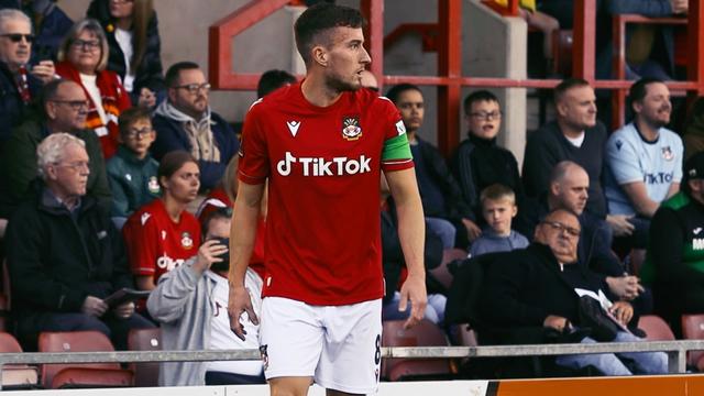 Bienvenidos al Wrexham 2x8